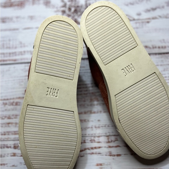 Like new worn once FRYE Women's Suede Rosewood Ivy Gore Slip On Shoes Size 5.5 - Picture 7 of 7